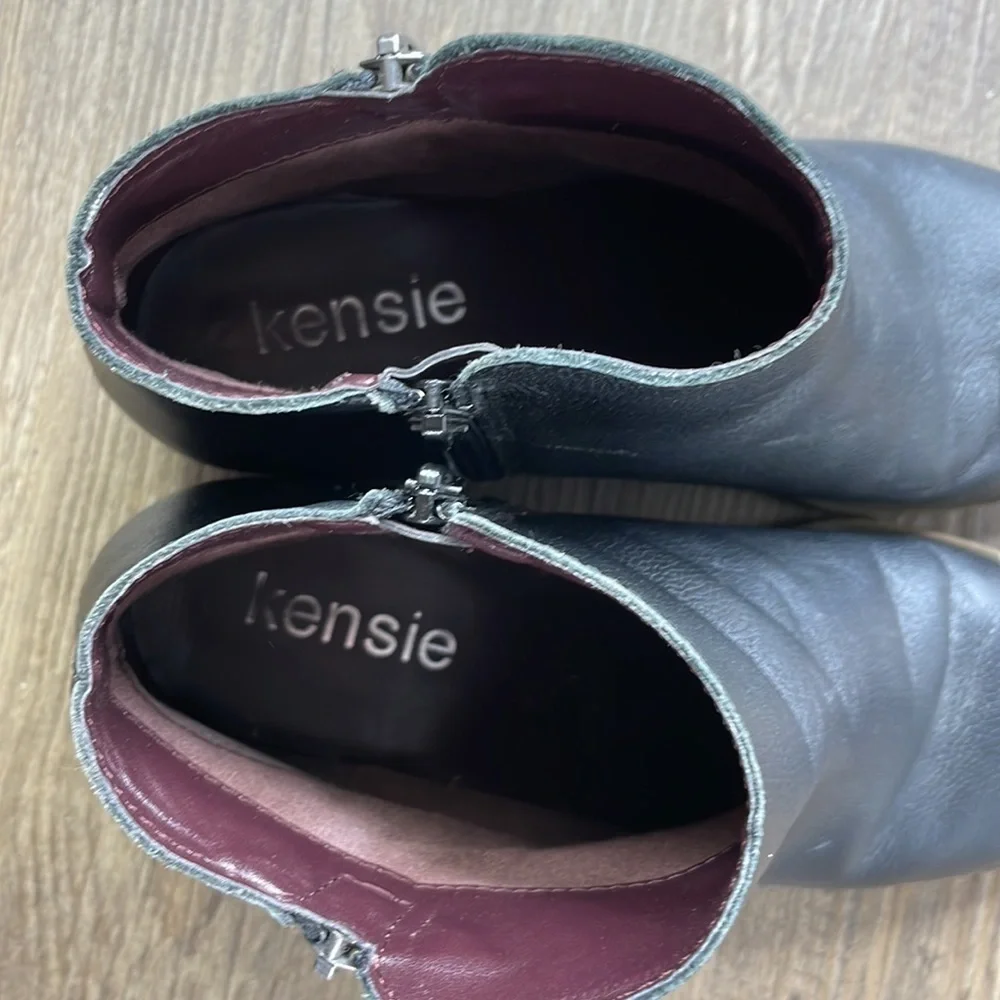 Kensie Women’s Black Ghita Leather Ankle Booties, size 7.5